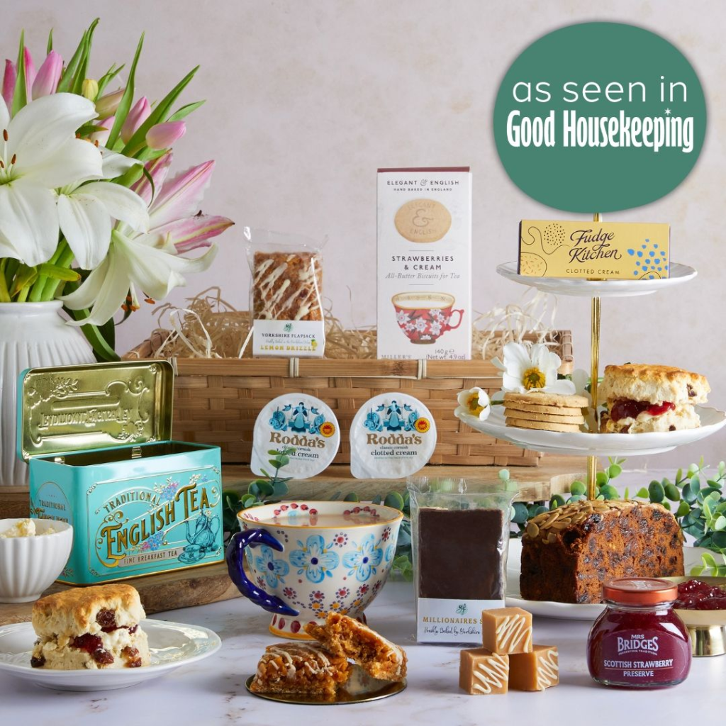 This elegant hamper gift includes everything needed for a perfect afternoon tea: delightful scones, strawberry preserve, Cornish clotted cream, traditional English tea, rich fruit cake, and Yorkshire Flapjack. 